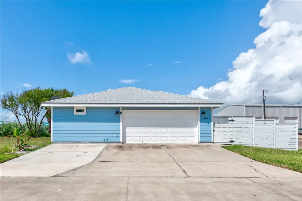 404 Chloes Way Port Aransas, TX 78373