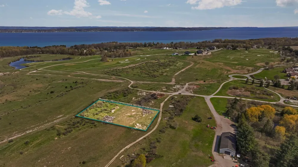 7549 Highgrove Acme Township, MI 49690