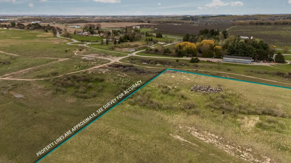 7549 Highgrove Acme Township, MI 49690