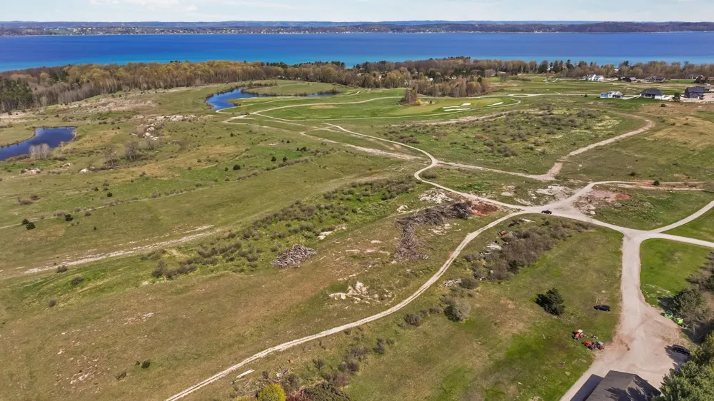 7549 Highgrove Acme Township, MI 49690