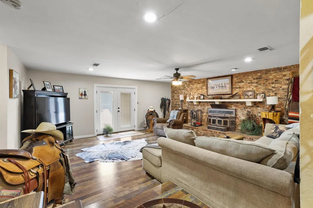 1847 County Road 4205 Bonham, TX 75418