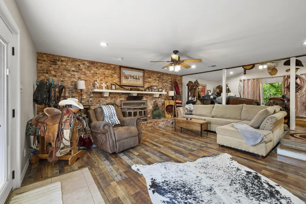 1847 County Road 4205 Bonham, TX 75418