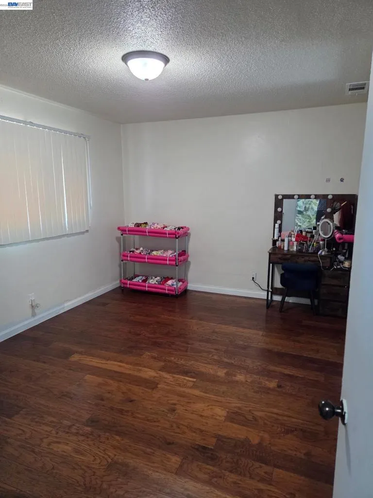 3823 E Donner Ave Fresno, CA 93726