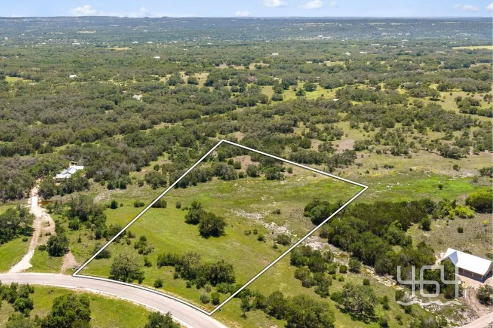 26 Coastal Loop Drive Johnson City, TX 78636