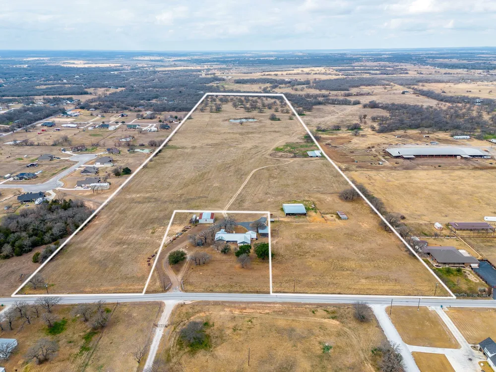 938 County Road 3341 Paradise, TX 76073