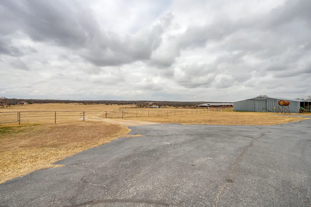 938 County Road 3341 Paradise, TX 76073