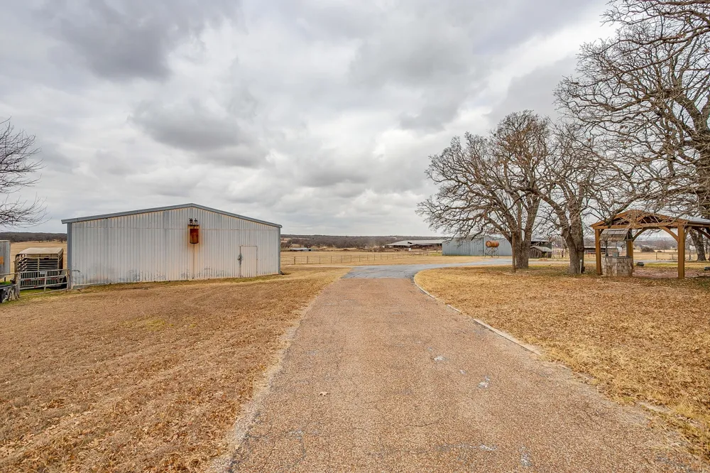 938 County Road 3341 Paradise, TX 76073