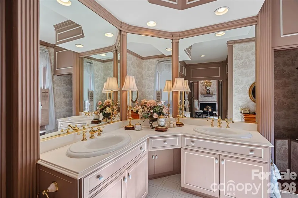 104 Leslie Loop Mooresville, NC 28115