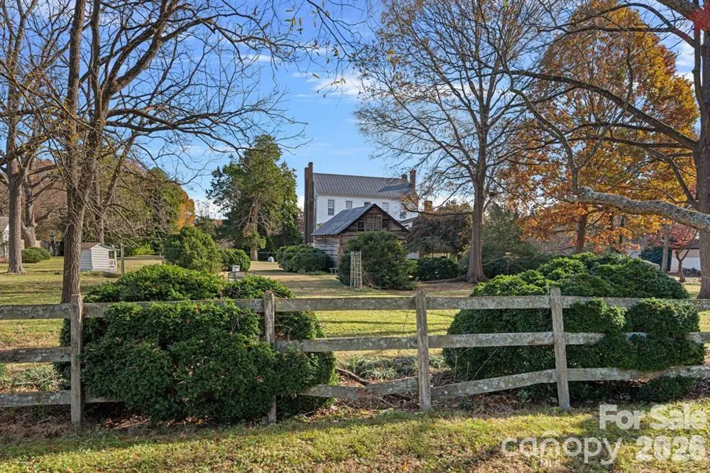 104 Leslie Loop Mooresville, NC 28115