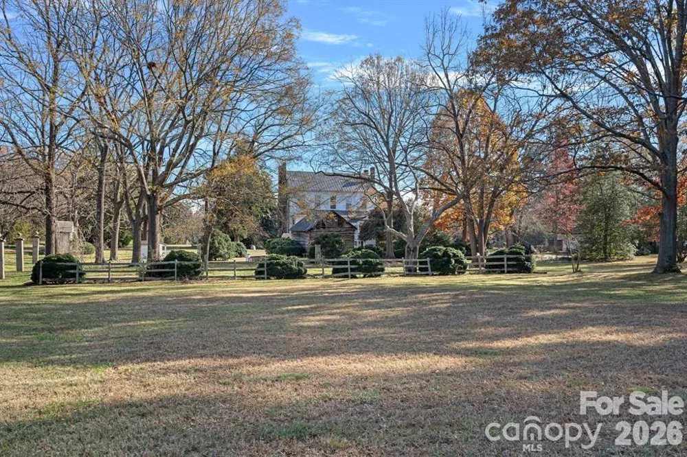 104 Leslie Loop Mooresville, NC 28115