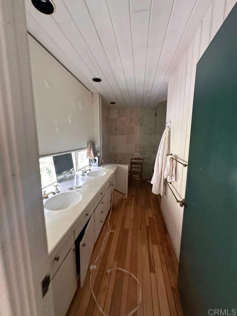 507 W Rustic Rd Santa Monica, CA 90402