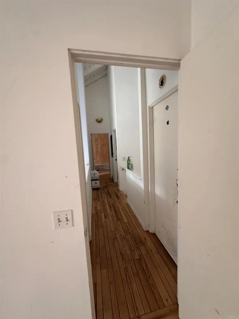 507 W Rustic Rd Santa Monica, CA 90402