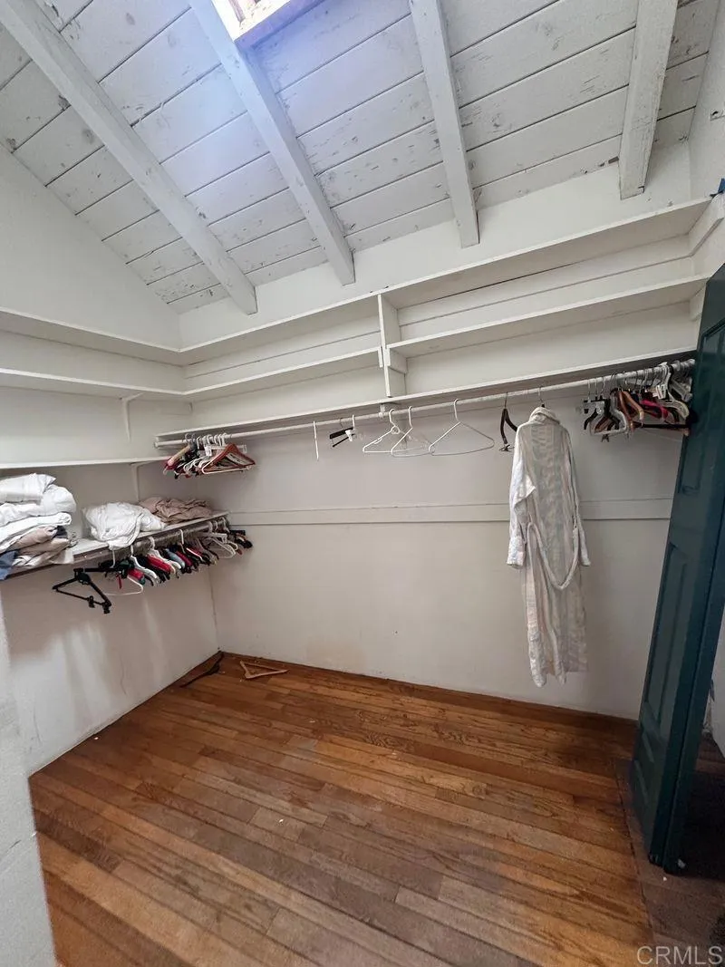 507 W Rustic Rd Santa Monica, CA 90402