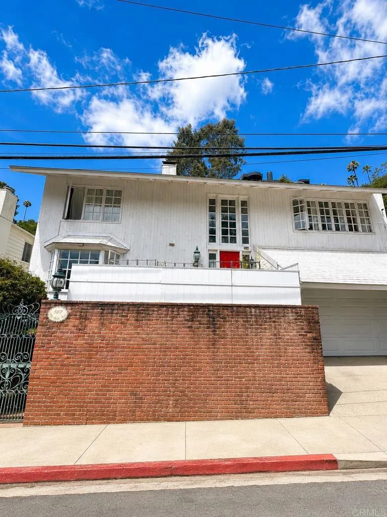 507 W Rustic Rd Santa Monica, CA 90402