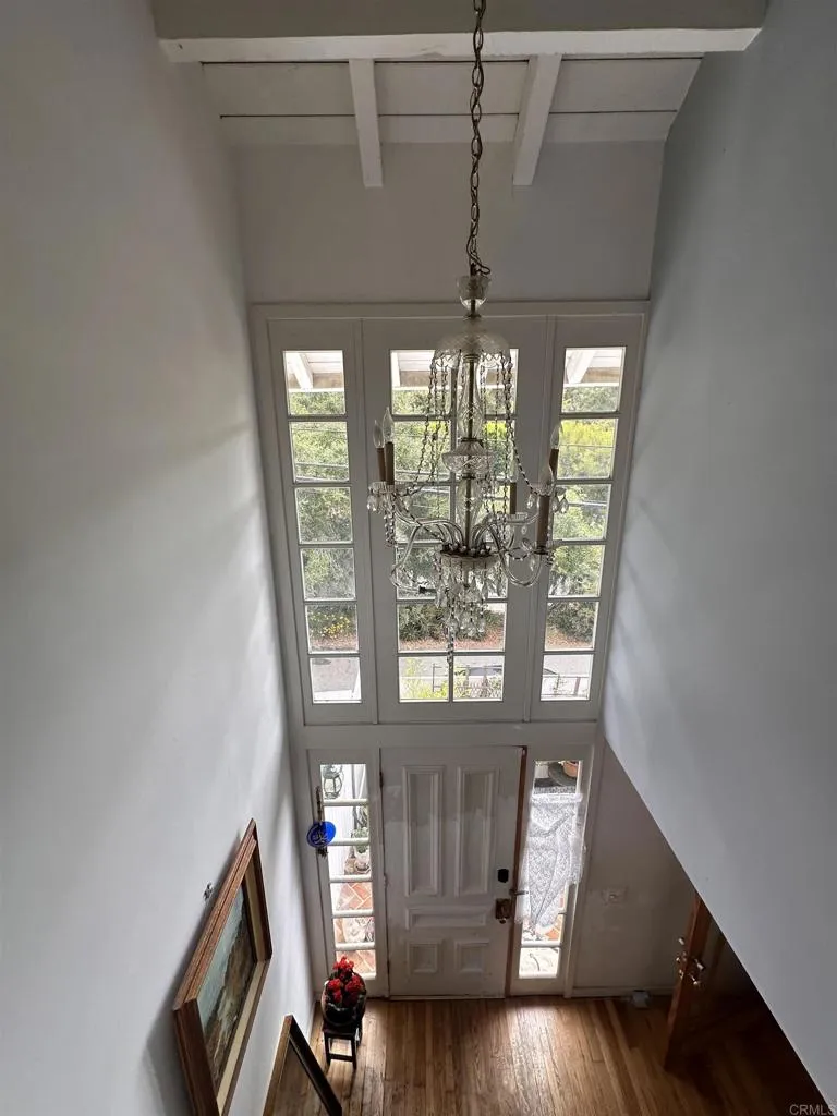 507 W Rustic Rd Santa Monica, CA 90402