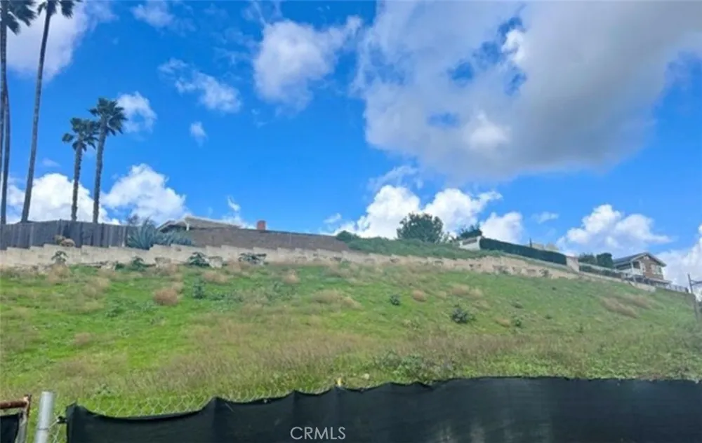 19351 Lemon Hill Drive Santa Ana, CA 92705
