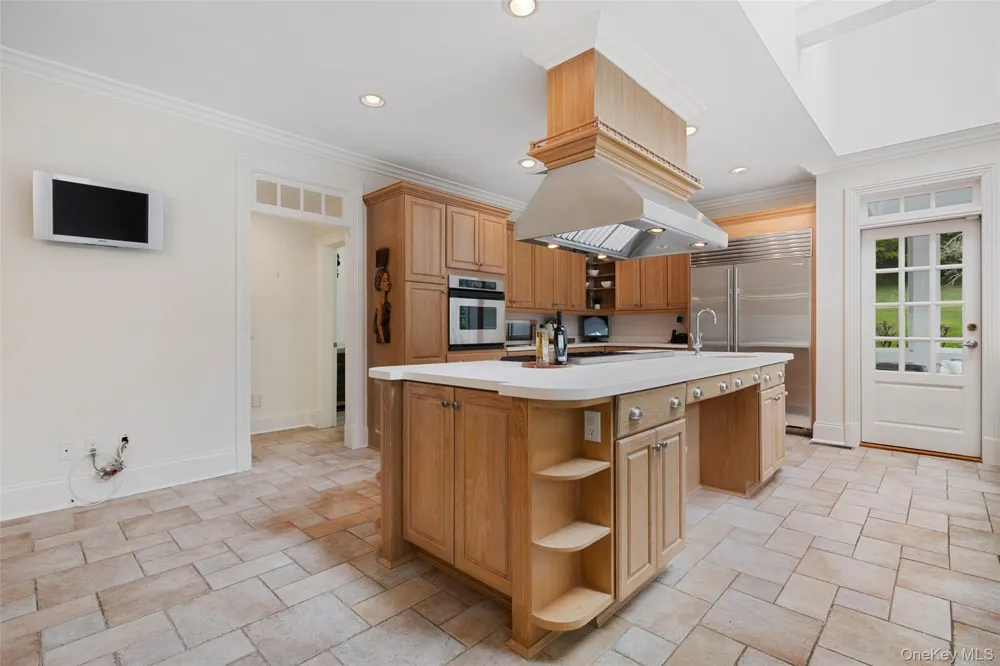 127 Boutonville Road Pound Ridge, NY 10576