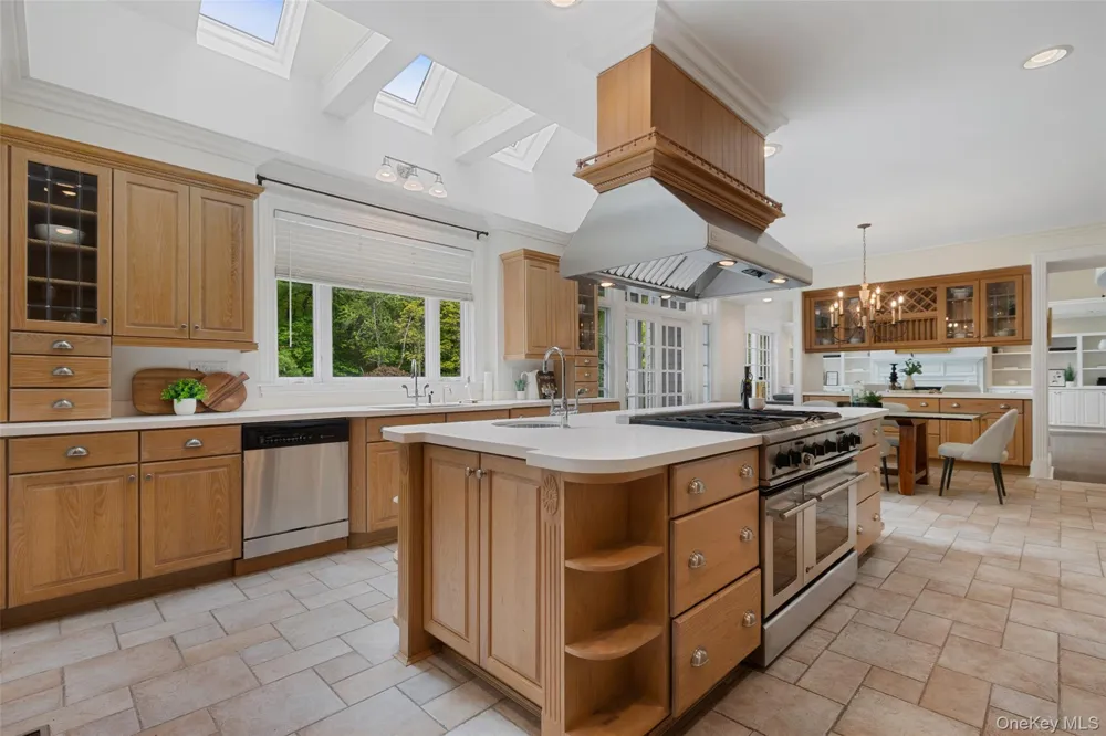 127 Boutonville Road Pound Ridge, NY 10576