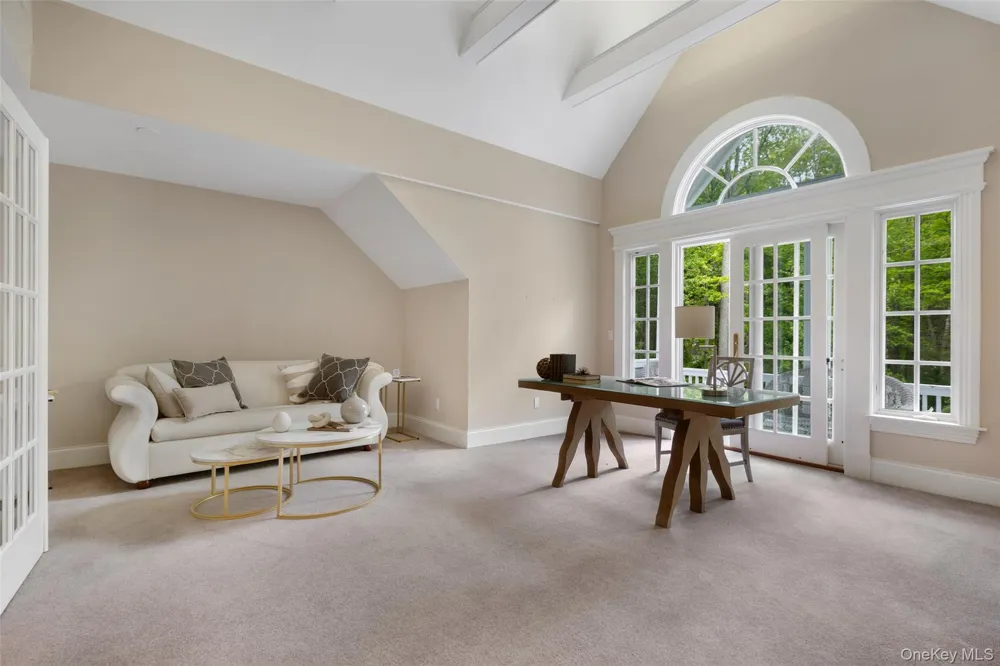 127 Boutonville Road Pound Ridge, NY 10576