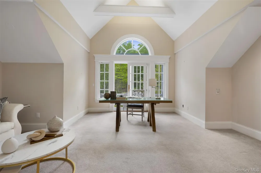 127 Boutonville Road Pound Ridge, NY 10576