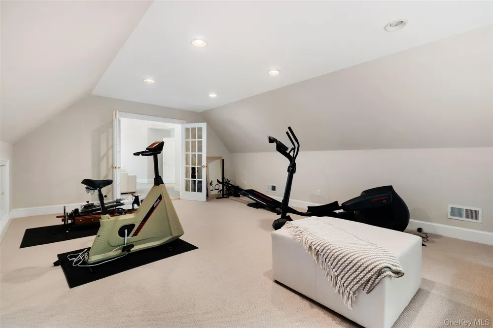 127 Boutonville Road Pound Ridge, NY 10576