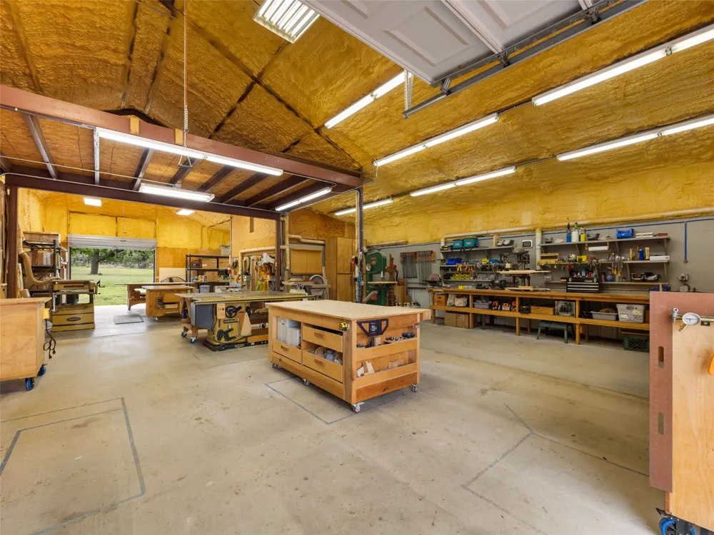 1163 Big Bend Lane Fredericksburg, TX 76824