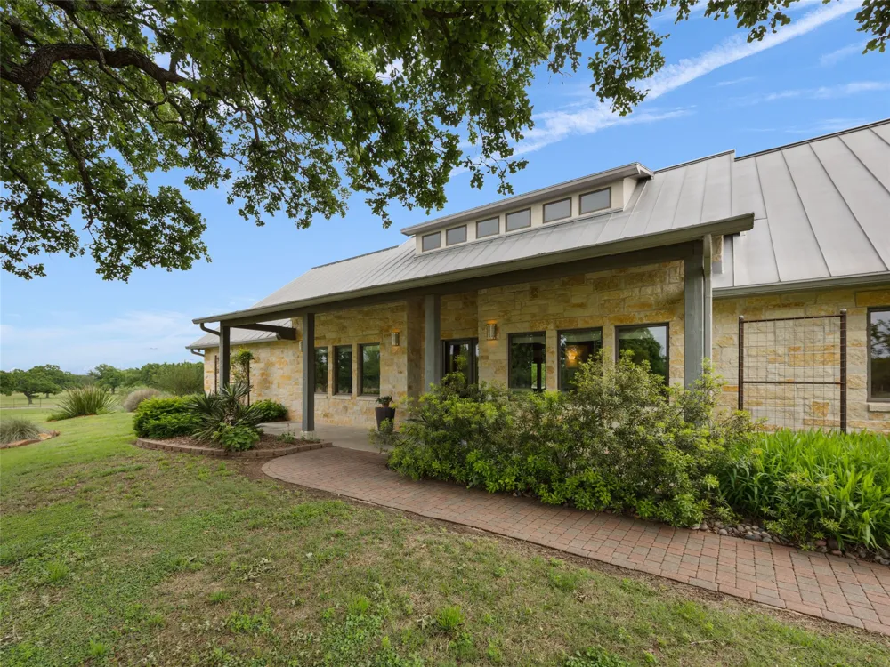 1163 Big Bend Lane Fredericksburg, TX 76824