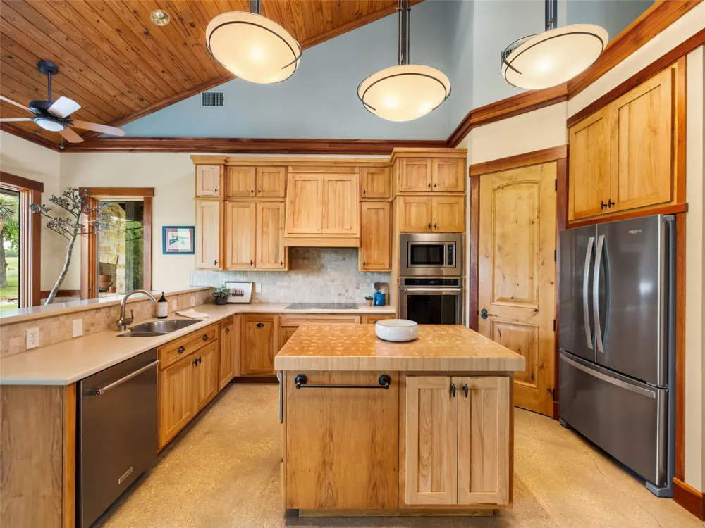 1163 Big Bend Lane Fredericksburg, TX 76824