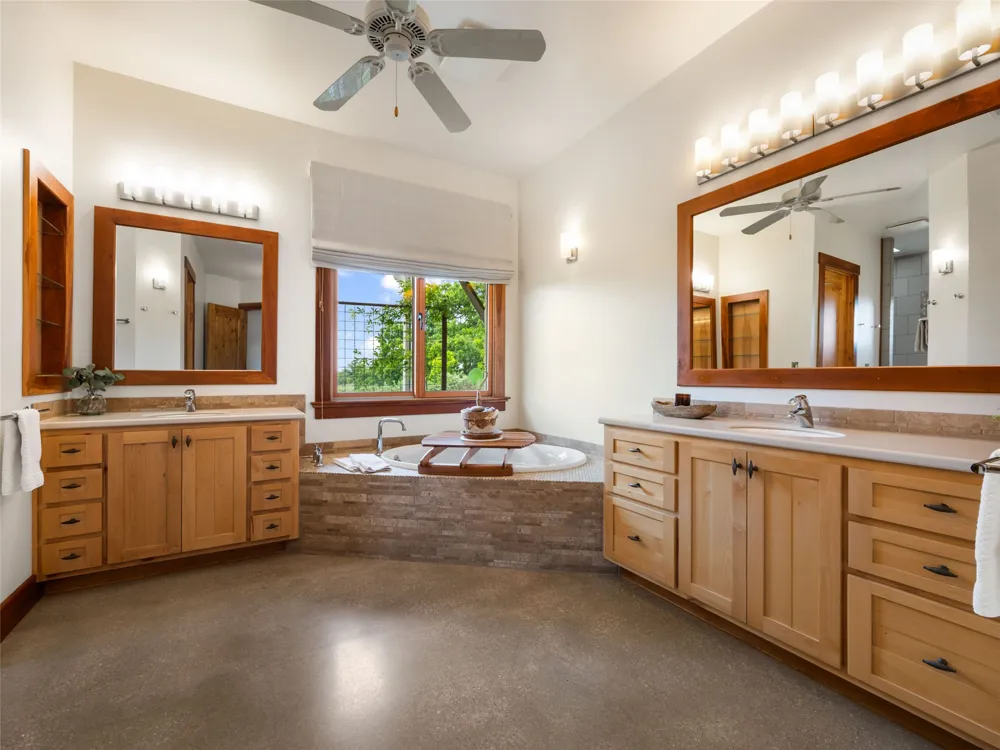 1163 Big Bend Lane Fredericksburg, TX 76824