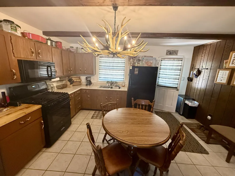 4047 E Creek Wood Drive Cherry Valley Township, MI 49623