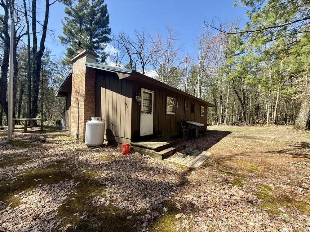 4047 E Creek Wood Drive Cherry Valley Township, MI 49623