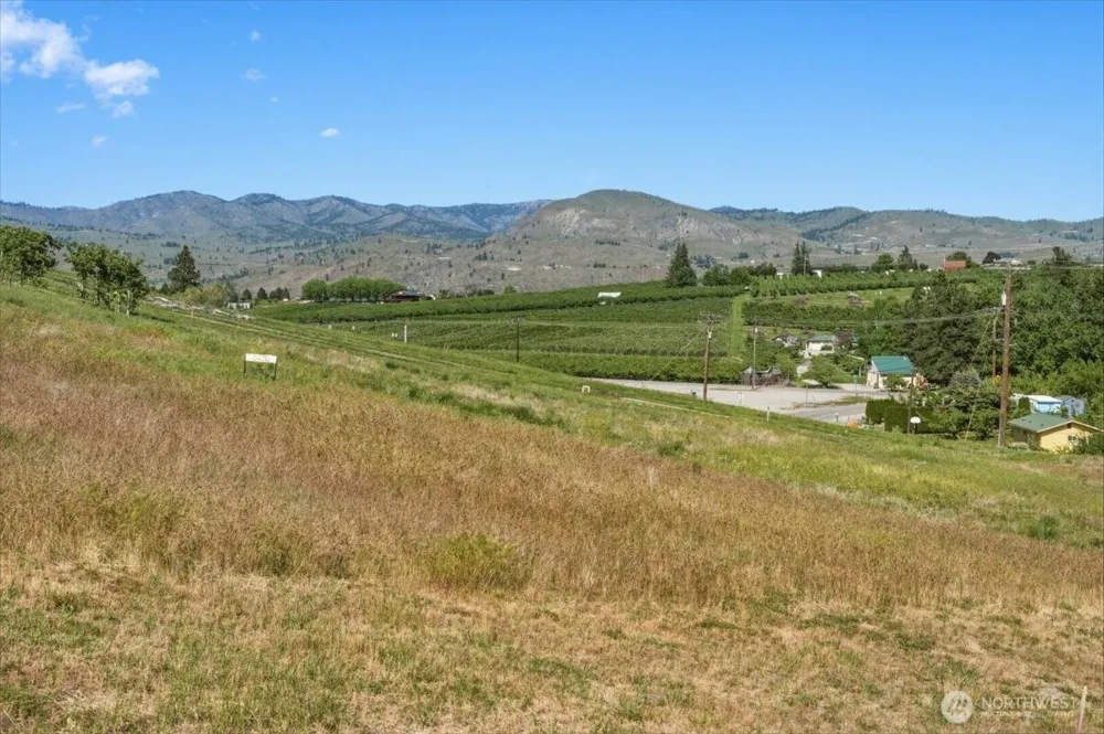 76 Firenza Lane Manson, WA 98831