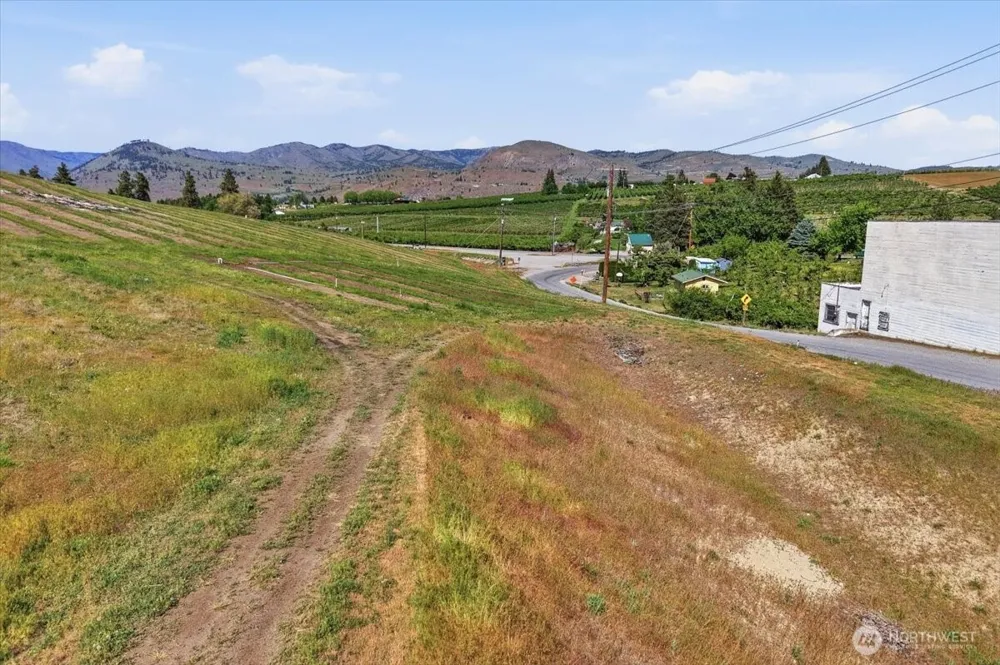 76 Firenza Lane Manson, WA 98831