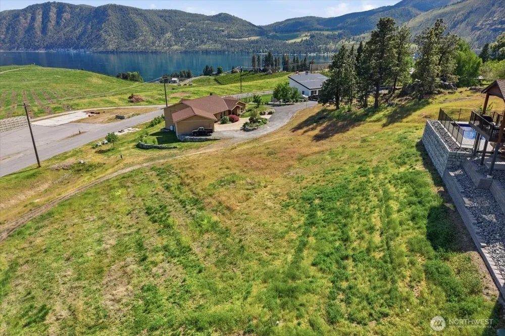76 Firenza Lane Manson, WA 98831
