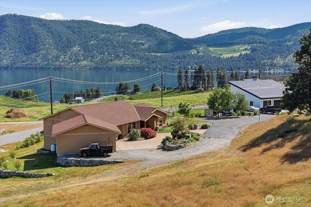 76 Firenza Lane Manson, WA 98831