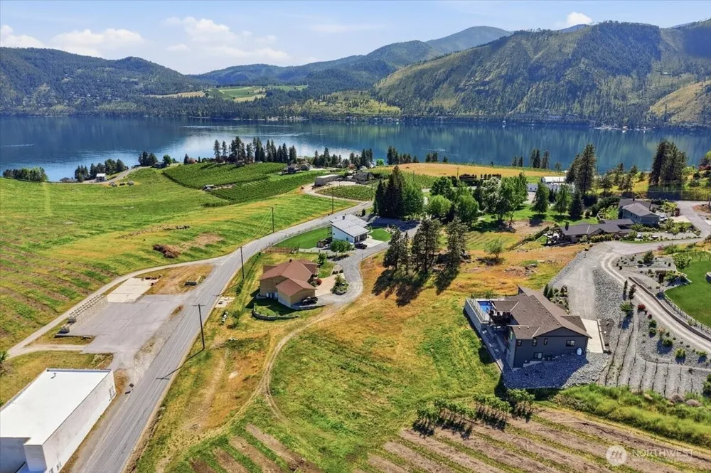 76 Firenza Lane Manson, WA 98831