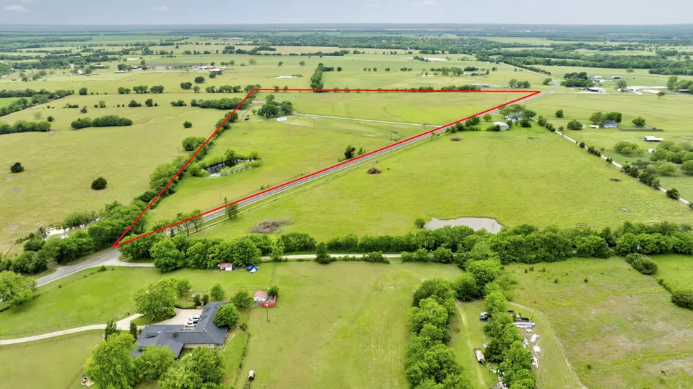 3781 Fm 151 Whitewright, TX 75491