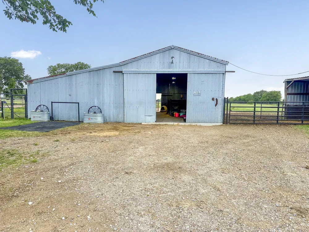 3781 Fm 151 Whitewright, TX 75491