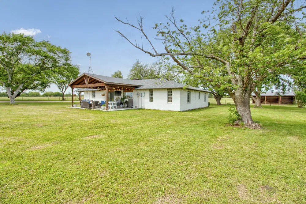 3781 Fm 151 Whitewright, TX 75491
