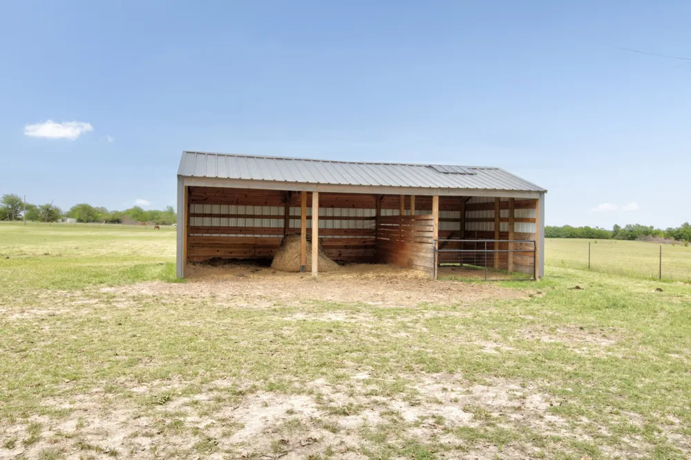 3781 Fm 151 Whitewright, TX 75491
