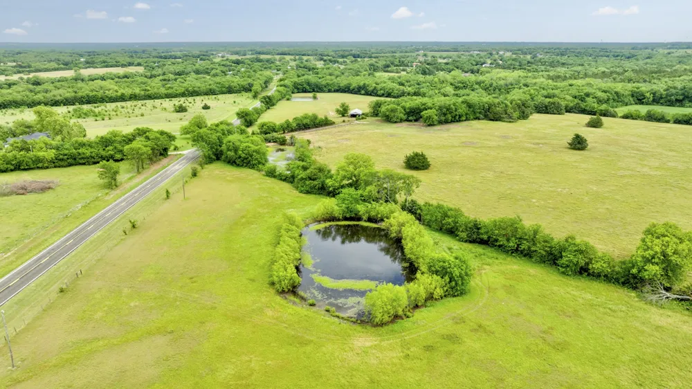 3781 Fm 151 Whitewright, TX 75491