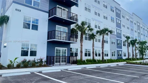 5579 Millenia Park Blvd #318