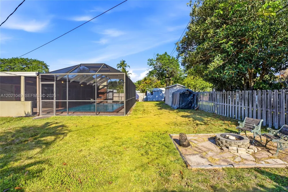 8495 SW 160th St Palmetto Bay, FL 33157