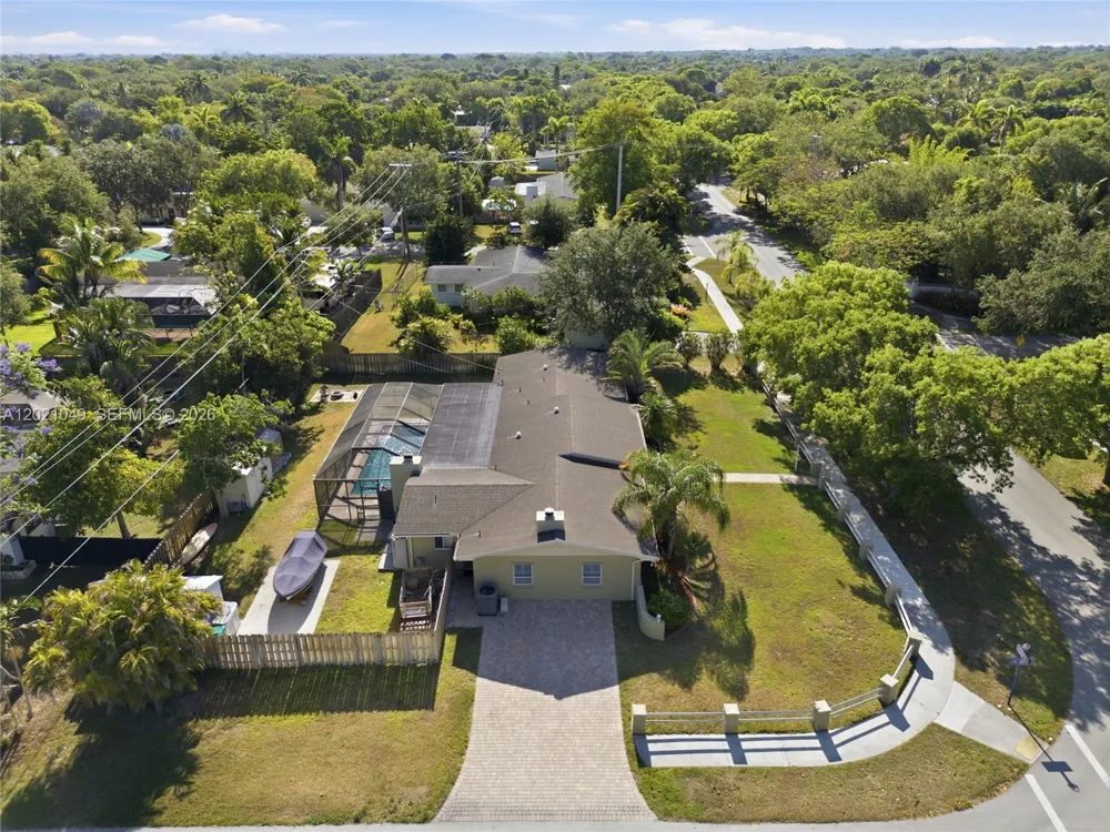 8495 SW 160th St Palmetto Bay, FL 33157