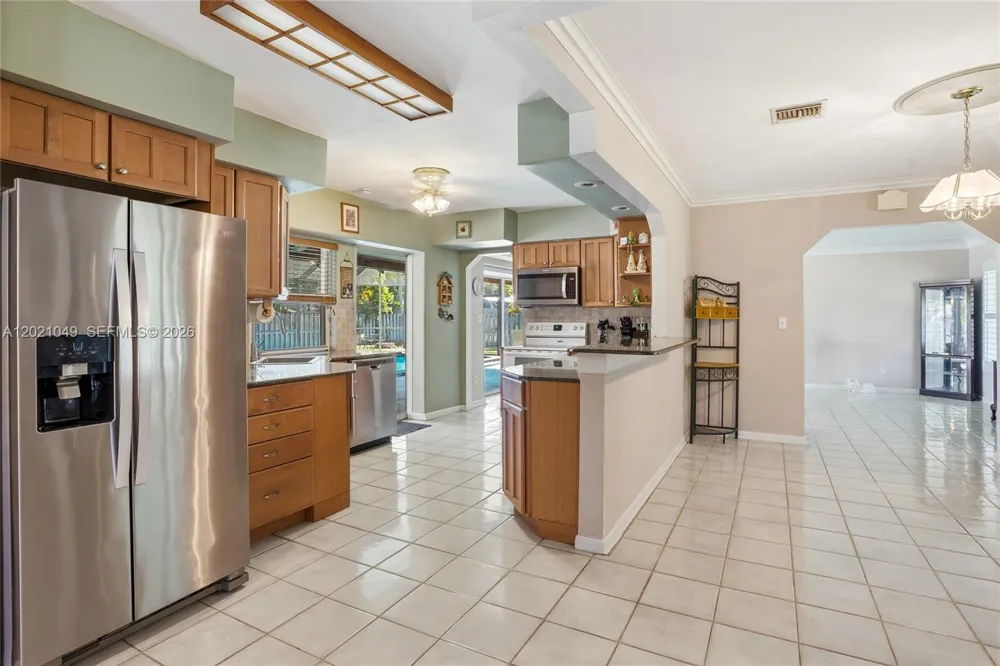 8495 SW 160th St Palmetto Bay, FL 33157