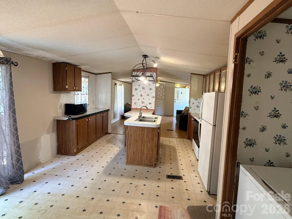 2330 Springdale Drive Newton, NC 28658