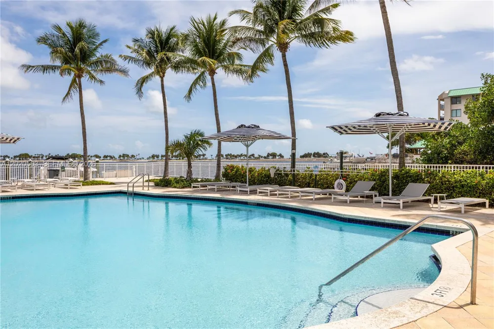 2101 NE Brickell Ave #2302 Miami, FL 33129