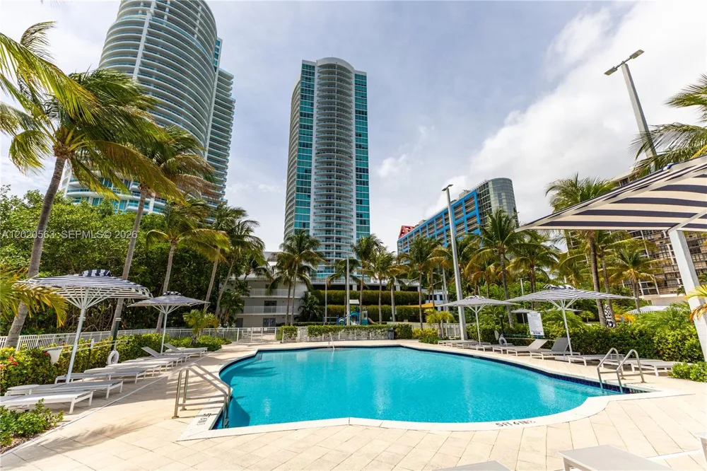 2101 NE Brickell Ave #2302 Miami, FL 33129