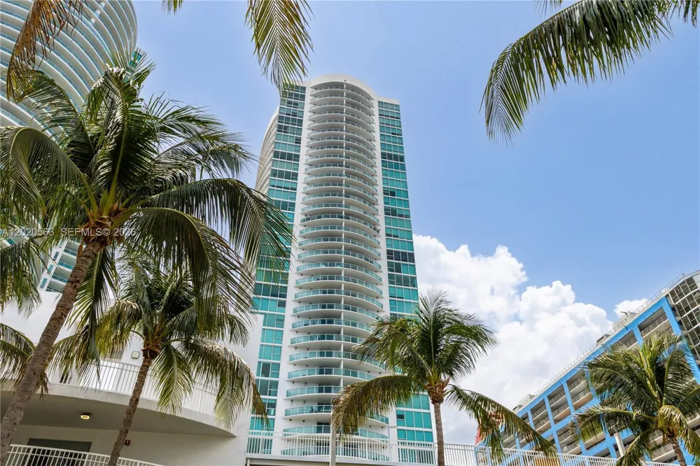 2101 NE Brickell Ave #2302 Miami, FL 33129