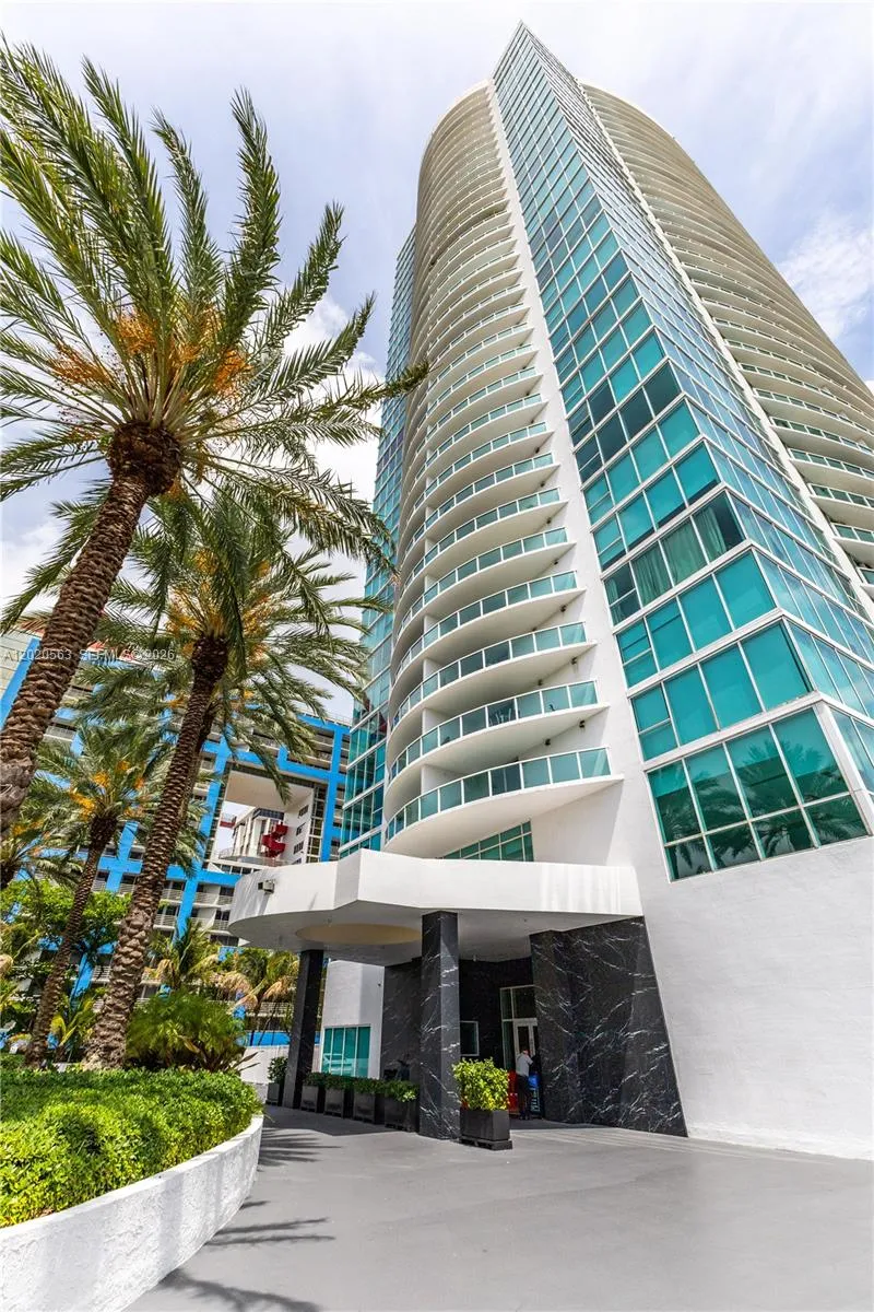 2101 NE Brickell Ave #2302 Miami, FL 33129